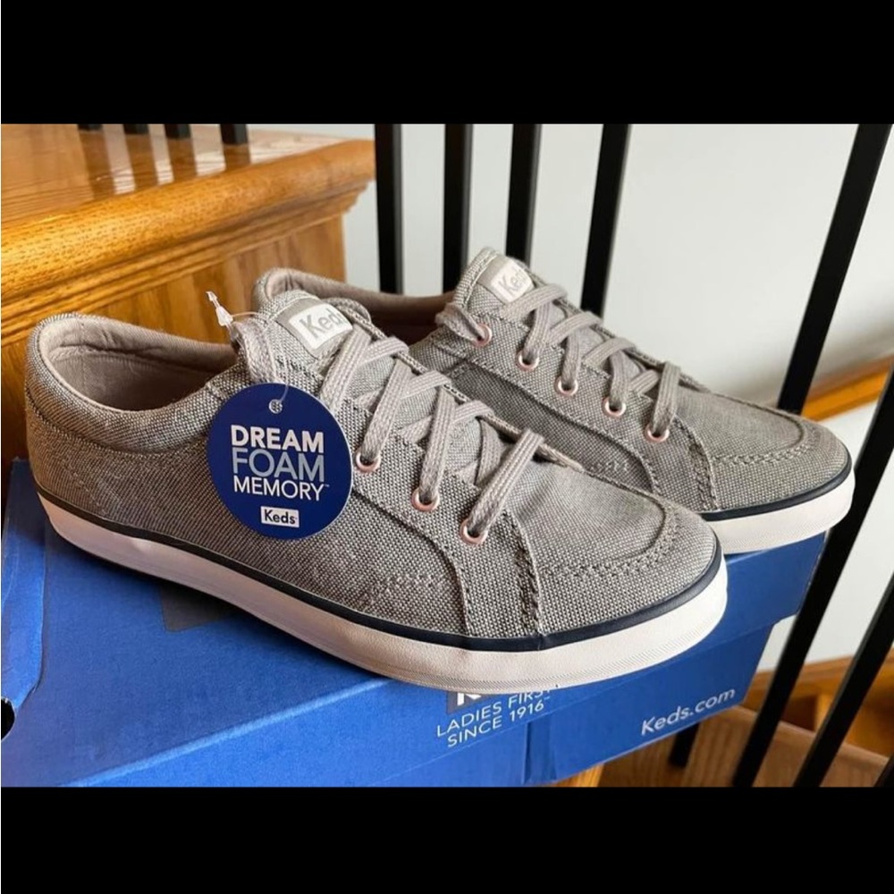 Lady’s size 5.5 KEDS - Center speckled knit/grey with Dream foam memory insoles